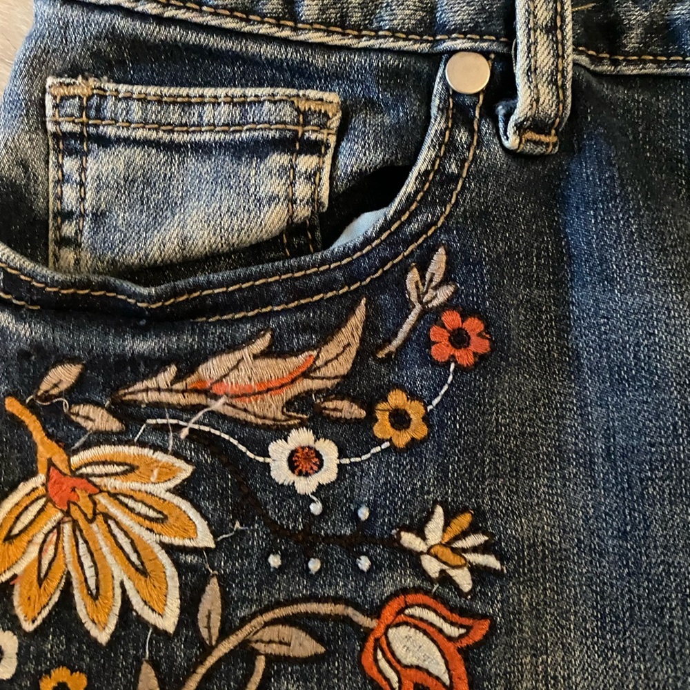 🌟 Altar'd State Embroidered Denim Mini Skirt —jean with Orange & Yellow Floral - Picture 7 of 10